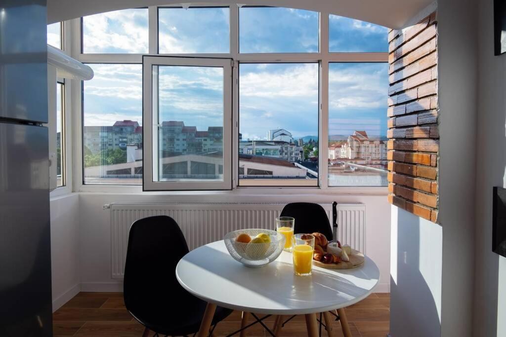 Studio With A View In City Center ترجوفيشت المظهر الخارجي الصورة