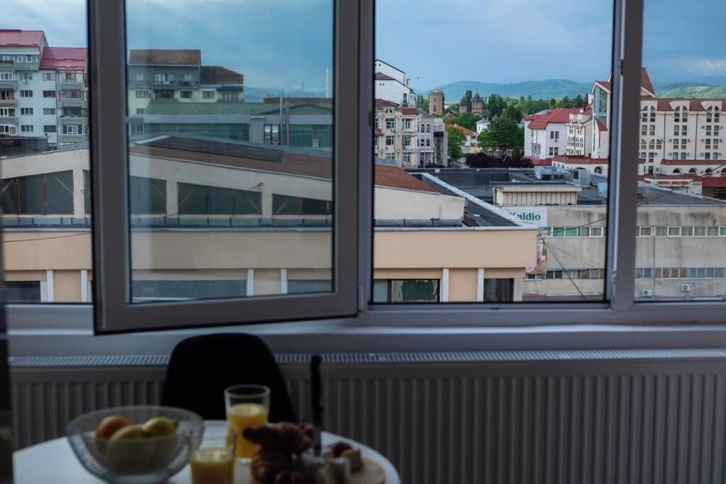 Studio With A View In City Center ترجوفيشت المظهر الخارجي الصورة